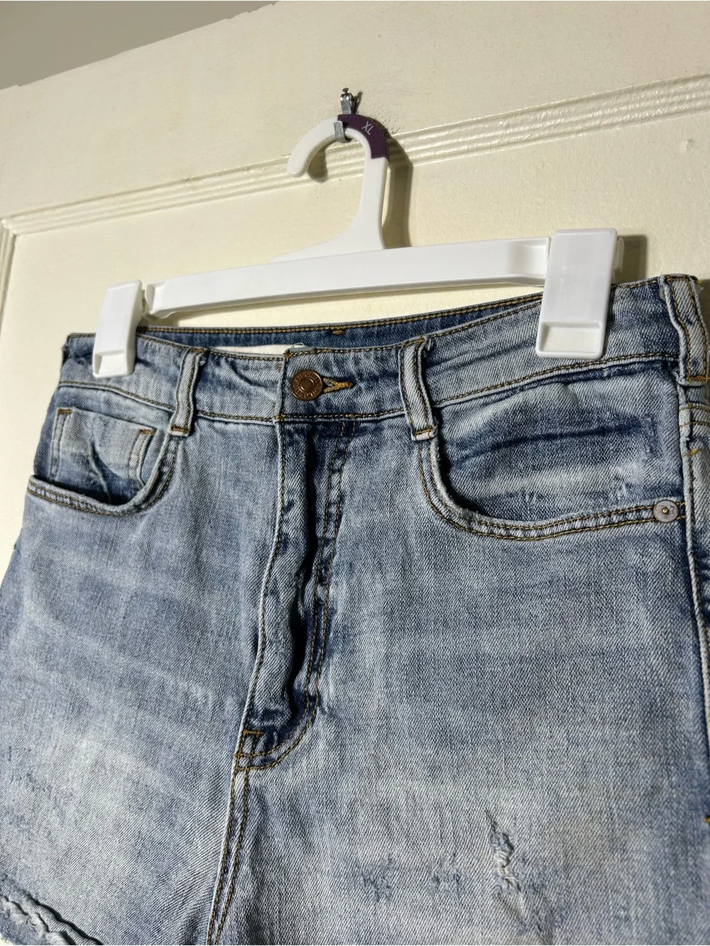 Anthropologie Pilcro light wash denim shorts womens 27 raw hem distressed - Picture 3 of 9